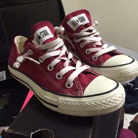 Burgundy converse