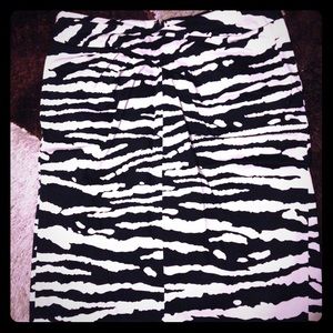 Cute zebra print skirt with twist detail at waist