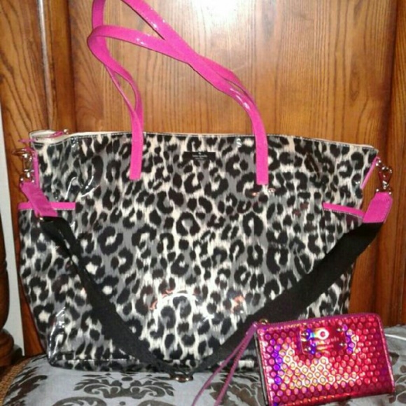Actual pics of Kate Spade diaper bag and wallet