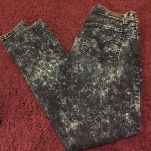 Acid washed dark denim Levis