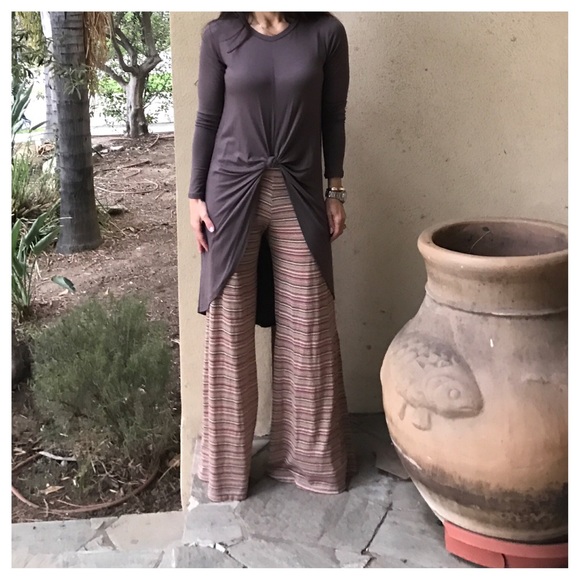 ✨LAST ONE✨Gorgeous wide leg pants - Picture 2 of 4