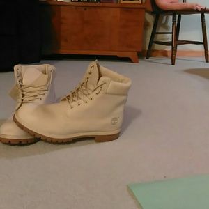 Authentic white Timberland