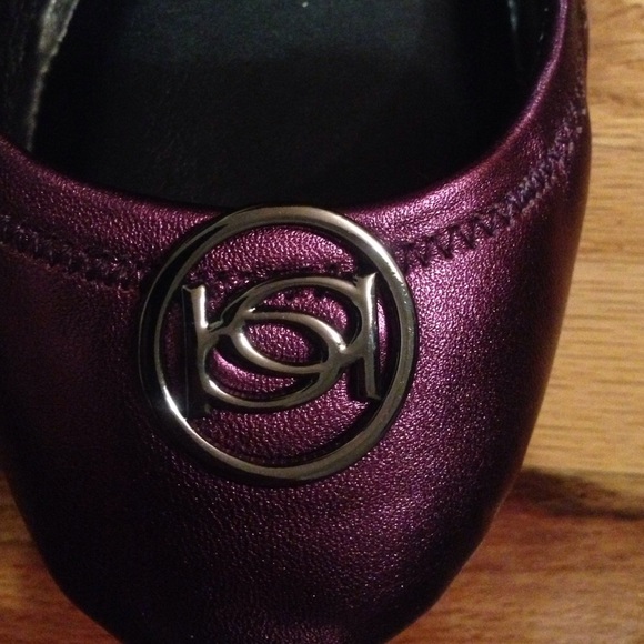 Bebe Flats - Picture 2 of 4