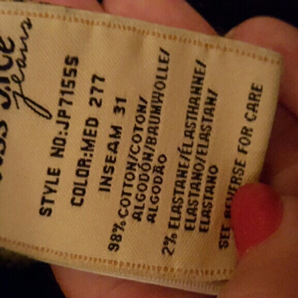 💕SOLD💕Miss Me skinny jeans size 26 - Picture 4 of 4