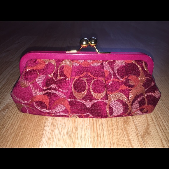 Authentic Coach clutch