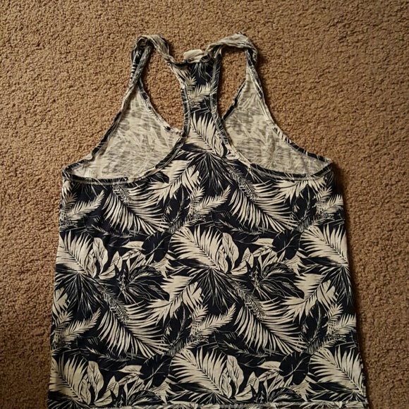Summer tank - Picture 3 of 3