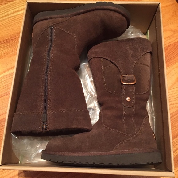 Brown Cargo Uggs (on hold for @lilbitz87)