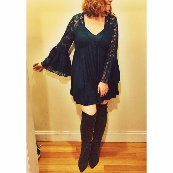 🚫SOLD🚫Free People Bell Sleeve Lace Dress - Picture 4 of 4