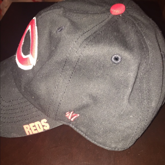 Cincinnati Red's hat - Picture 2 of 3