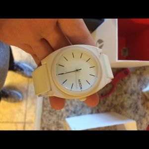 White Nixon Time Teller