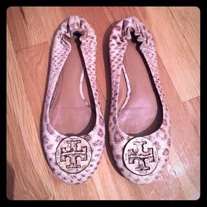 Tory Burch Reva Flats!!