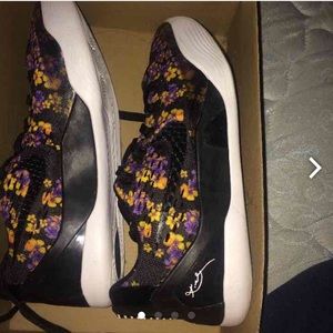 Never worn Kobe floral