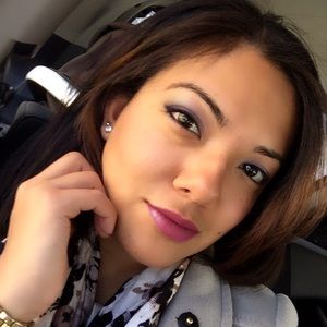 Meet your Posher, Jeanine