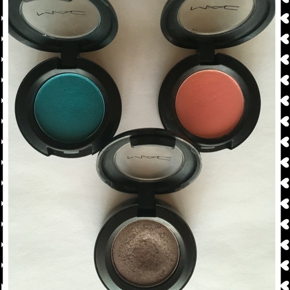 💯 Authentic MAC eyeshadows 💖