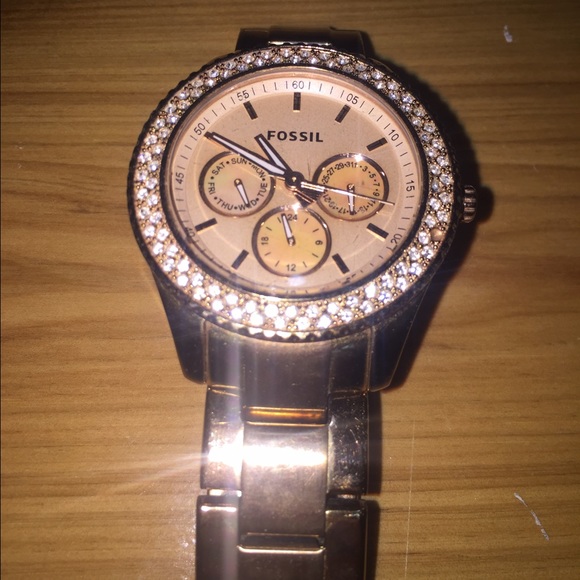 Rose gold Fossil watch - Picture 2 of 3