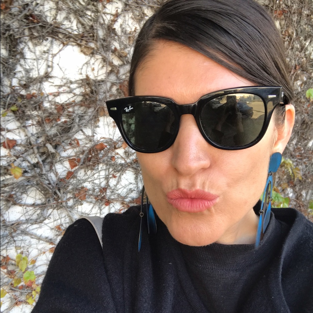 Meet your Posher, Hether