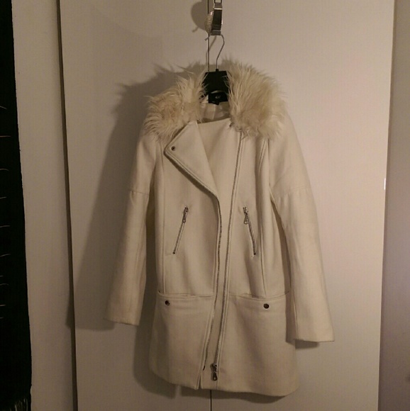 Off-white wool blended Coat.