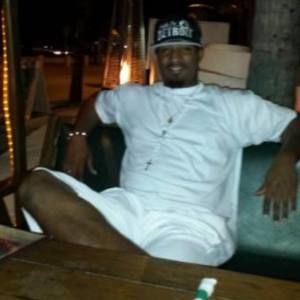 Meet your Posher, Raymone