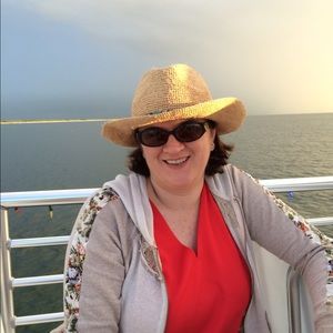 Meet your Posher, Angela