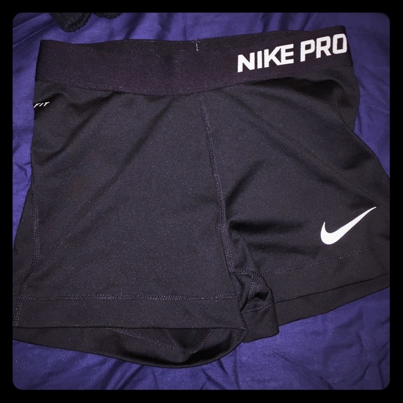 Black Nike Pros