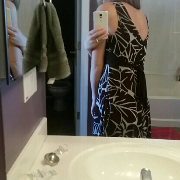 Dress - Picture 4 of 4