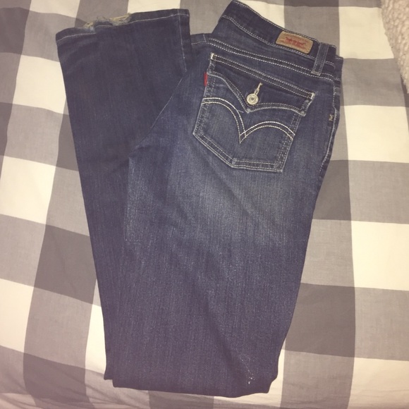 Juniors Levis size 5M with Flap Pockets