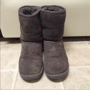 Gray uggs