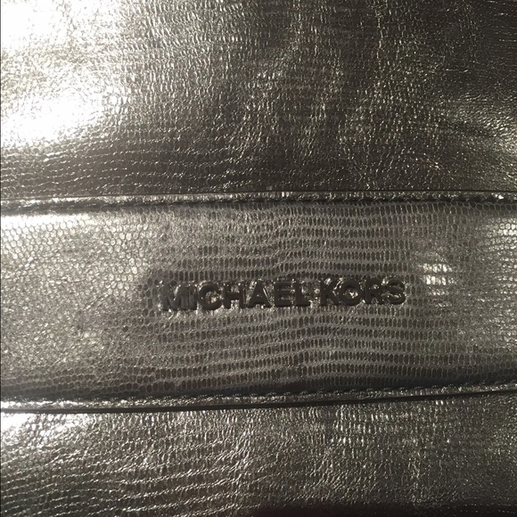 Authentic Michael Kors clutch - Picture 3 of 4