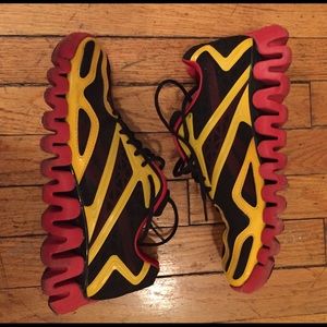Reebok ZigTec cross trainers - M 7.5 / W 9.5