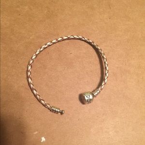 (TRADING) Champagne Pandora Leather Bracelet