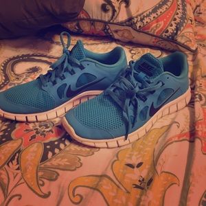 Nike tennis shoes