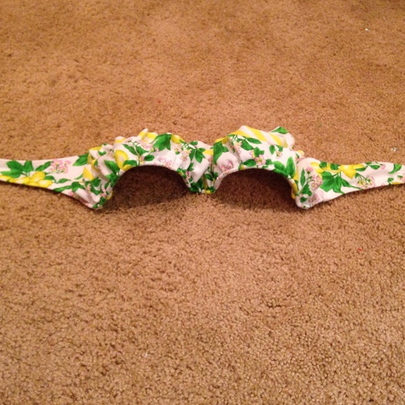 Swim suit - Picture 2 of 4