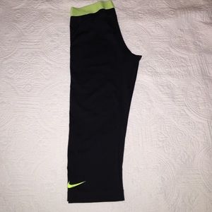 Nike Pro Dri fit capris