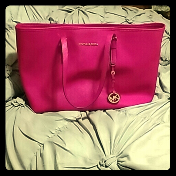 MK pink