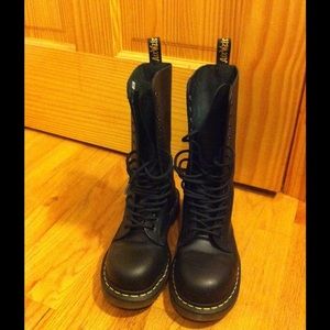 Dr.Martens 1940 14 eye