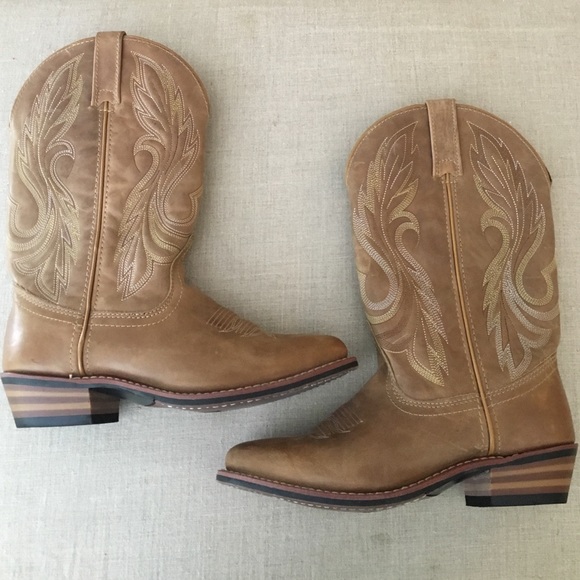 Laredo Round Toe Cowboy Boots. - Picture 1 of 6