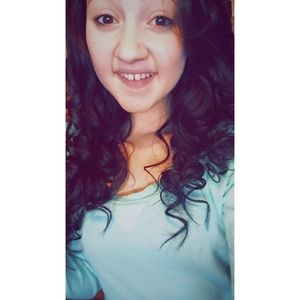 Meet your Posher, Olivia