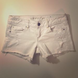 American Eagle White Shorts Sz 2