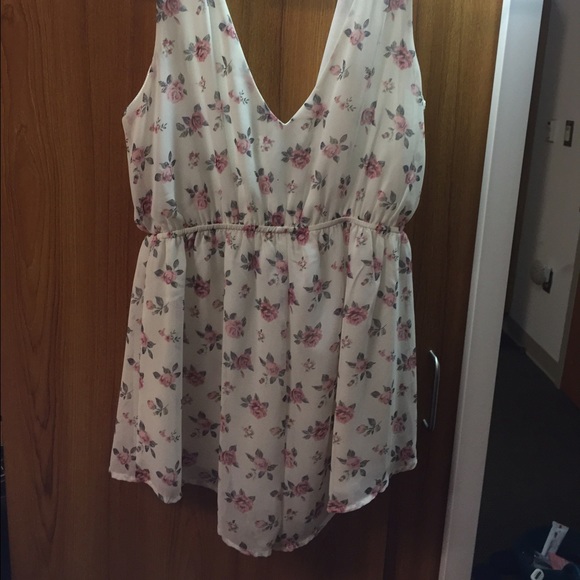 Modlook Floral Romper - Picture 3 of 4