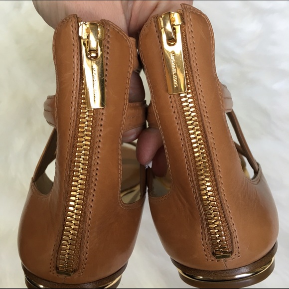 SOLD - Picture 4 of 4