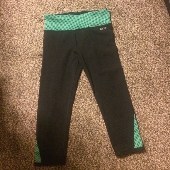 Lorna Jane Crops