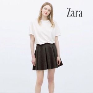 ✨HP✨ NWOT Zara Pleated Gray Mini Skirt