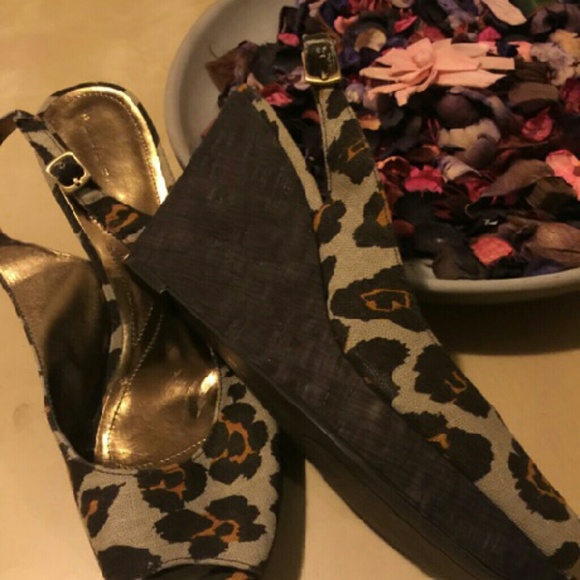Women's shoes