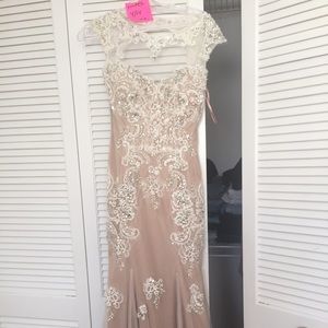 Beautiful backless, prom dress!