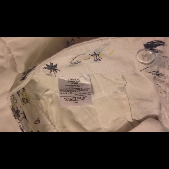 Old Navy Sail Boat Shorts - Picture 2 of 3