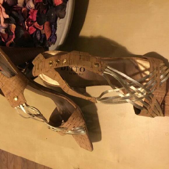 Women's shoes