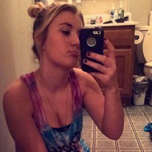 Meet your Posher, Hailee