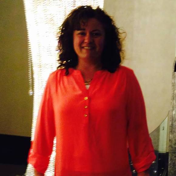 Meet your Posher, Tracy - Picture 1 of 1