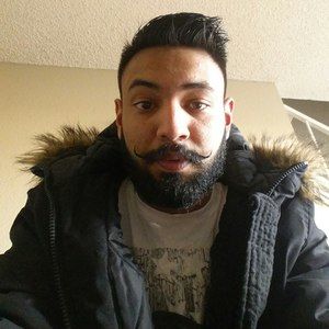 Meet your Posher, Avi