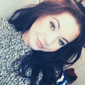 Meet your Posher, Annette